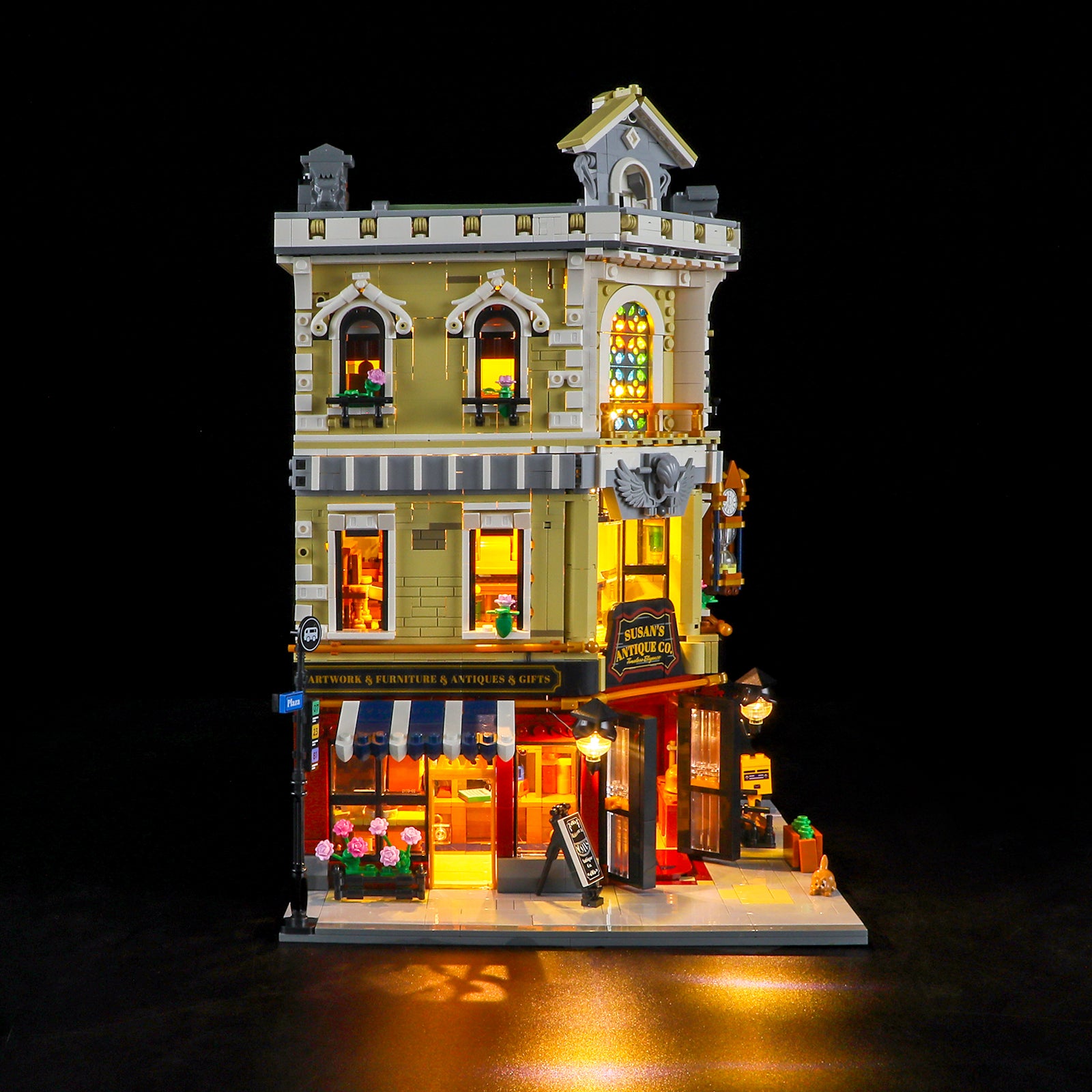 FUNWHOLE Antique-Store Lighting Building Bricks Set - City Town Corner Collectibles Shop LED Light Modular Building Model Set 2847 Pcs for Adults and Teen